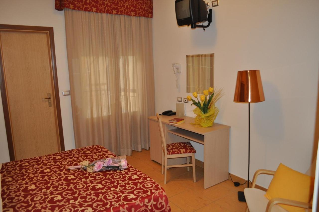Hotel Mimosa Bellaria-Igea Marina Room photo